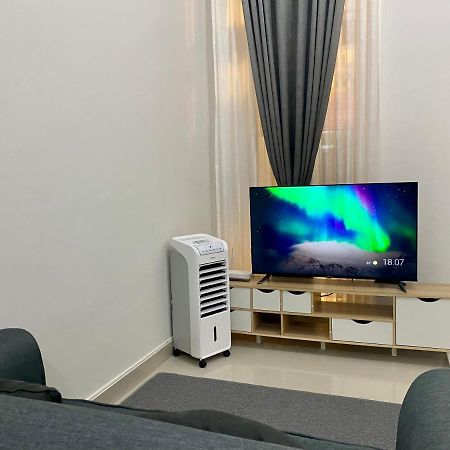 Villa Ku Villa Mu Semarang Buitenkant foto