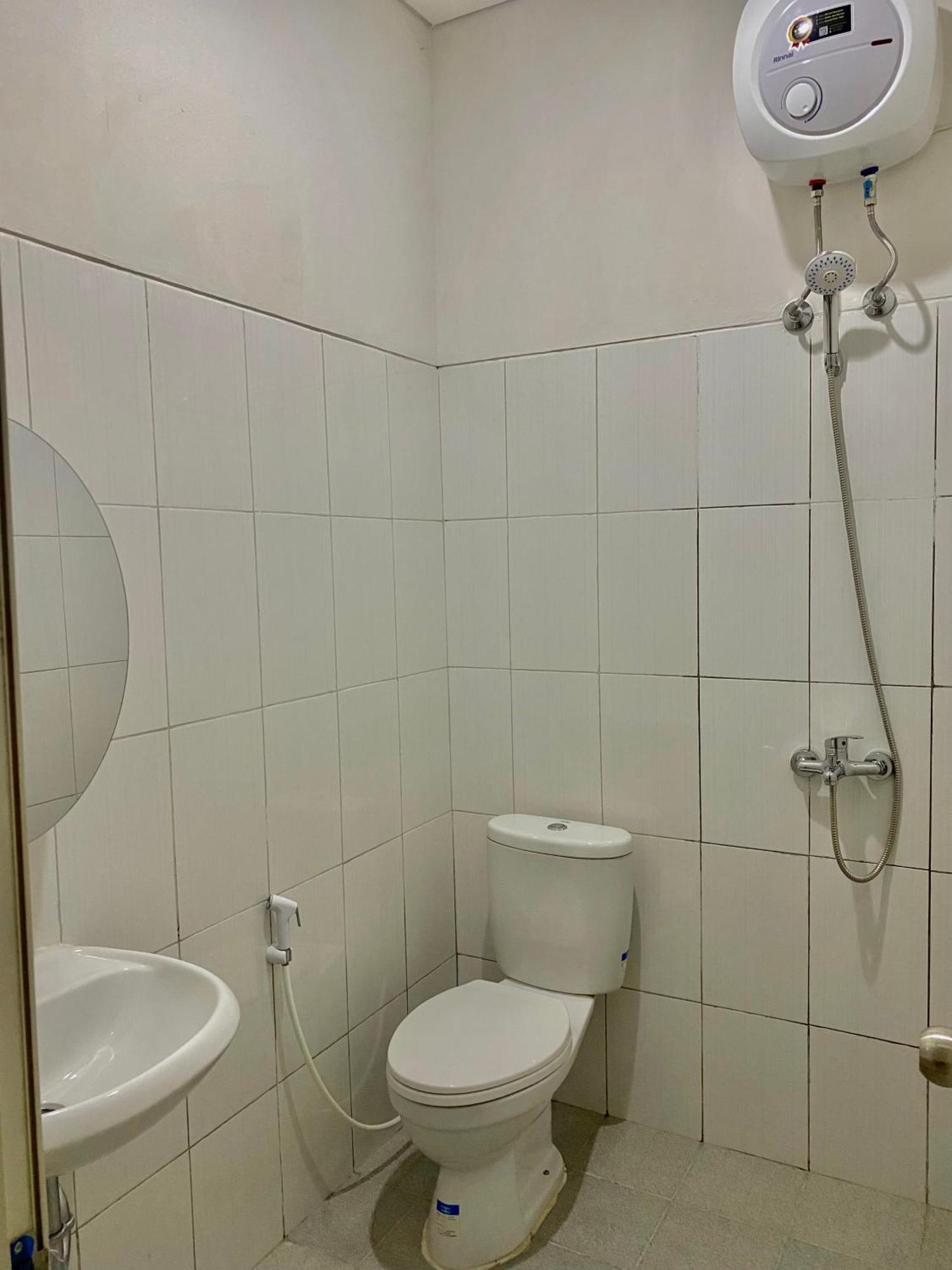Villa Ku Villa Mu Semarang Buitenkant foto